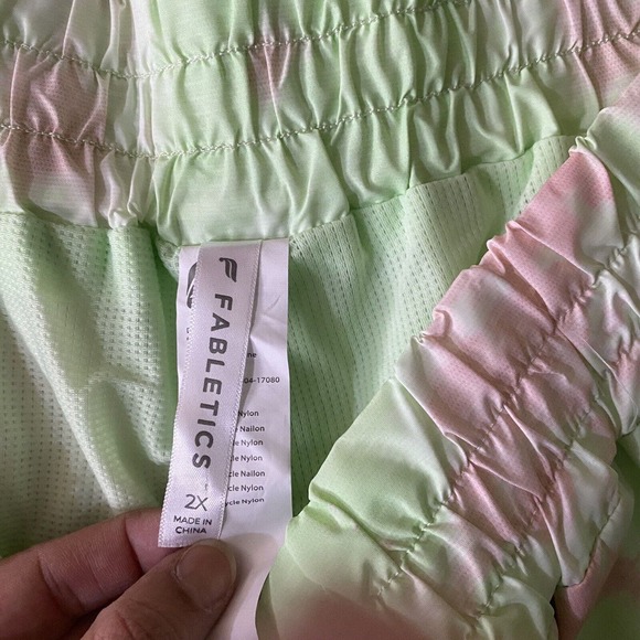 Fabletics Women’s Kalani Convertible Track Pant Green Pink Tie Dye Pockets 2X - Picture 8 of 15